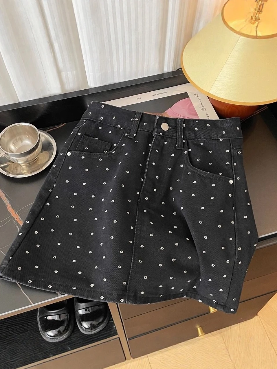 Korean Floral Print Denim Skirt Women's A-Line Wrap High Waist Slim Fit Half-length Skirts Casual Style City Commute
Korean Floral Print Denim Skirt Women's A-Line Wrap High Waist Slim Fit Half-length Skirts Casual Style City Commute