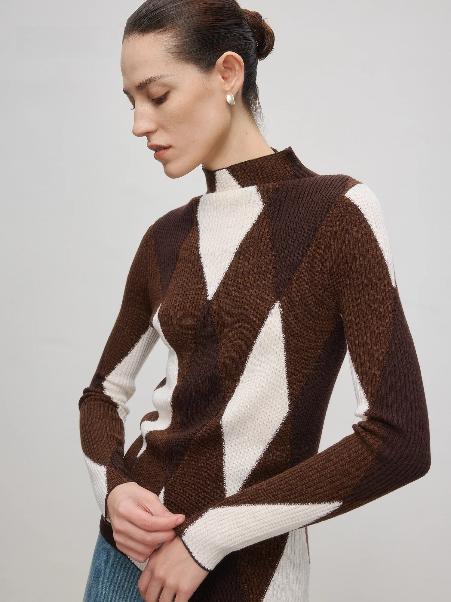 MARIUS Color Blo Diamond Pattern f Вязаный свитер с высоким воротником Yangzi Yarn Long Sve Slim Fit Трикотаж для женщин
MARIUS Color Blo Diamond Pattern f Вязаный свитер с высоким воротником Yangzi Yarn Long Sve Slim Fit Трикотаж для женщин