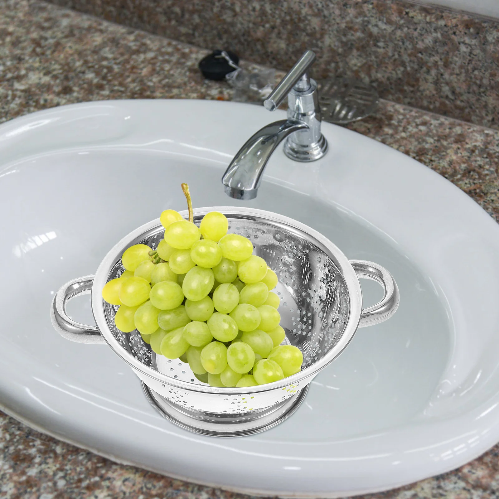 Stainless Steel Colander Drain Sieve Rice Washing Colander Kitchen Fruit Basket Strainers Vegetable Kitchen Tool Strainer
Stainless Steel Colander Drain Sieve Rice Washing Colander Kitchen Fruit Basket Strainers Vegetable Kitchen Tool Strainer