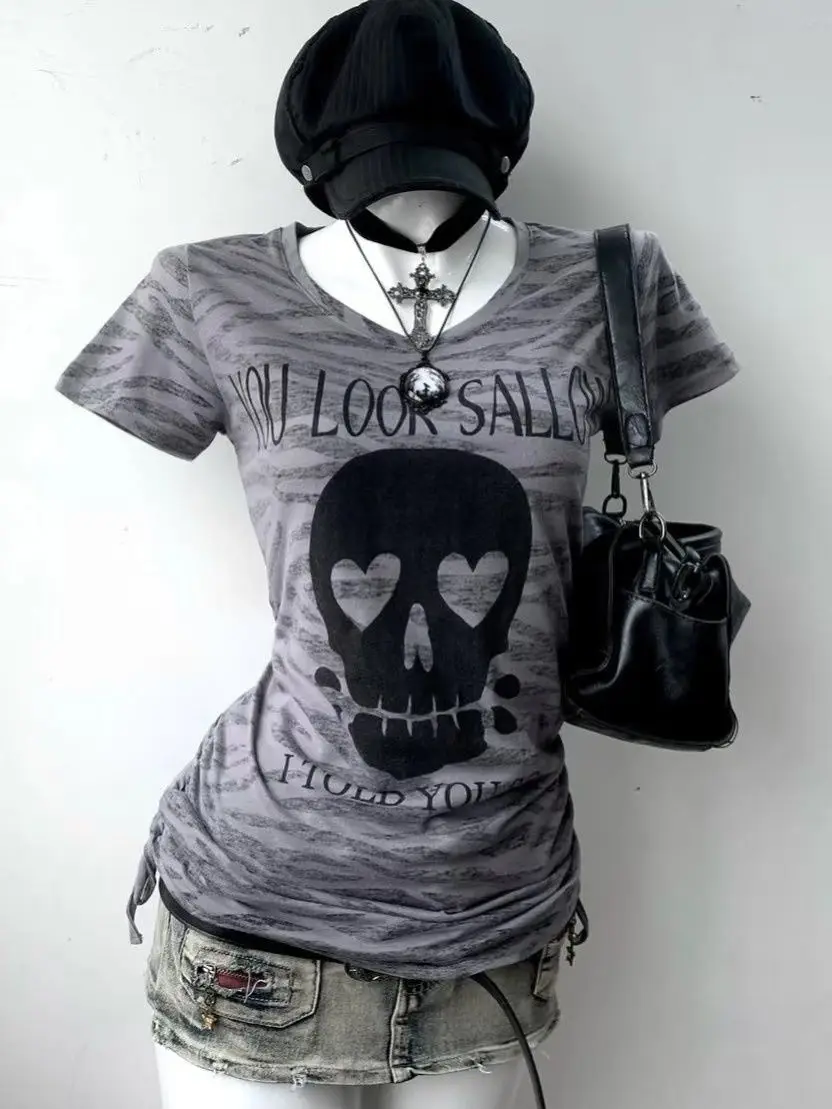 Y2k American Vintage Skull Letter Graphic Print T-shirt Spicy Girl Summer Slim Fitting Short Sleeve Corset Streetwear Tees
Y2k American Vintage Skull Letter Graphic Print T-shirt Spicy Girl Summer Slim Fitting Short Sleeve Corset Streetwear Tees