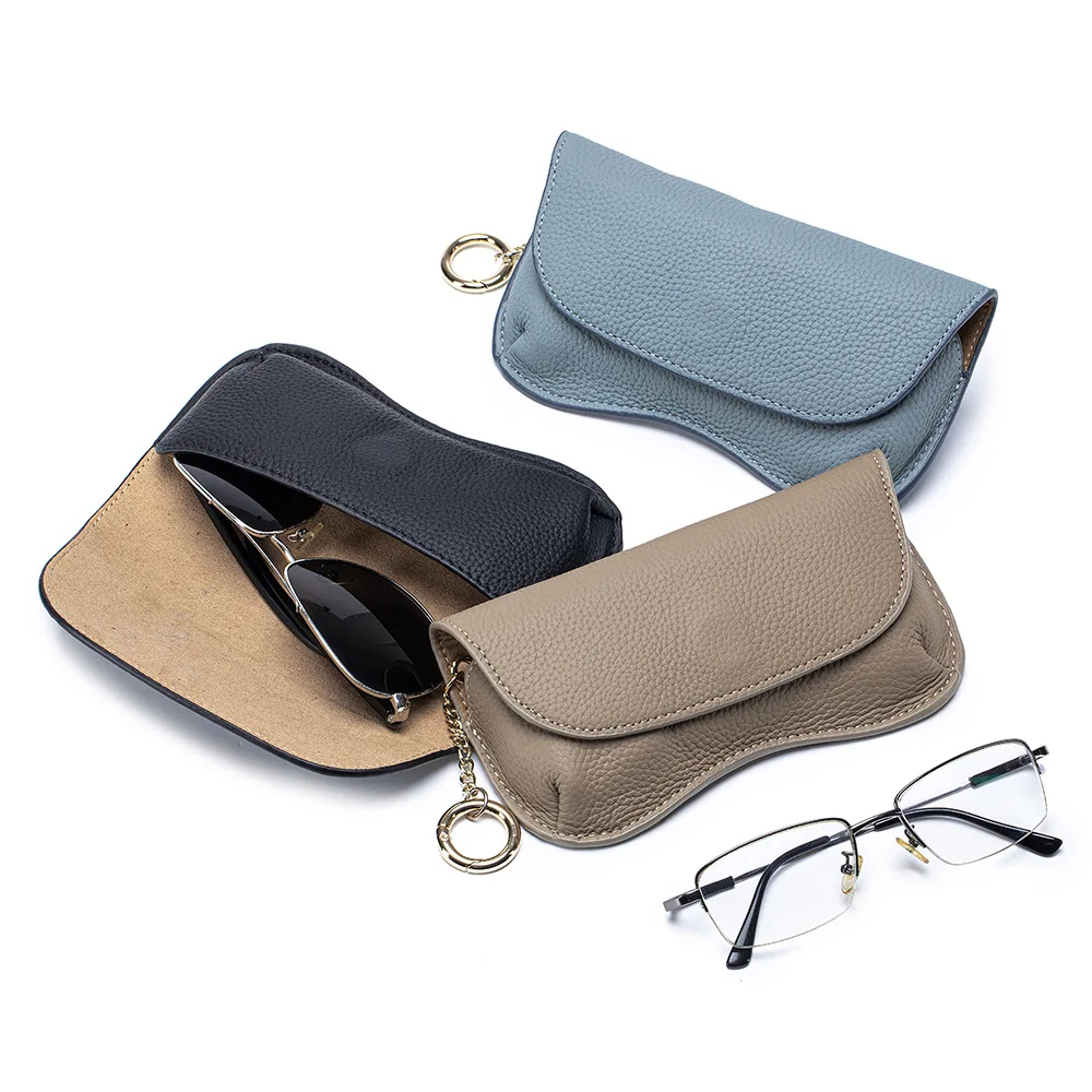 Portable Genuine Leather Glasses Case Luxury New Cowhide Leather Glasses Storage Box with Chain Retro Sun Glasses Spectacle Case
Portable Genuine Leather Glasses Case Luxury New Cowhide Leather Glasses Storage Box with Chain Retro Sun Glasses Spectacle Case
