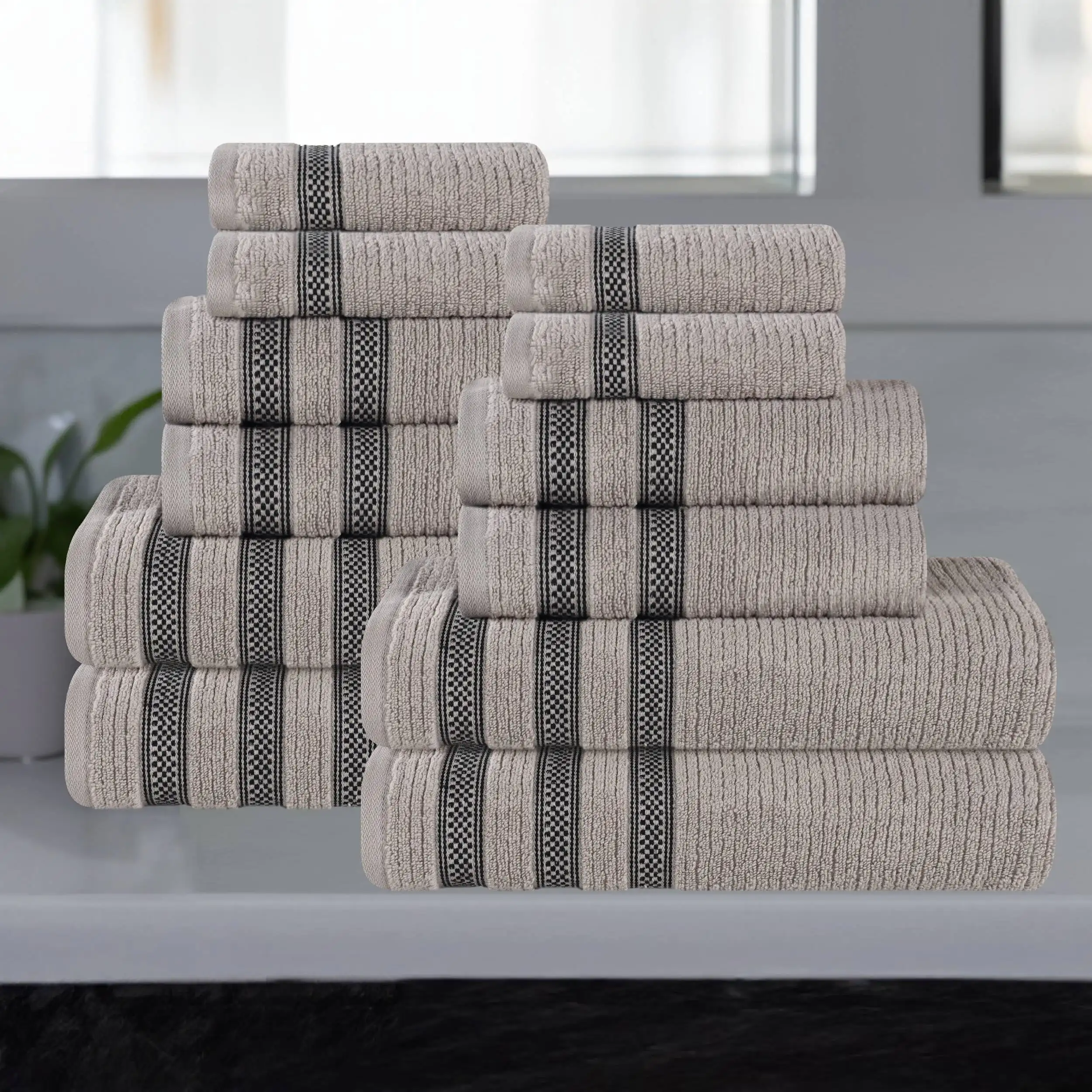 Набор полотенец Zero Twist Cotton в рубчик с геометрическим рисунком, 12 предметов, серый
Набор полотенец Zero Twist Cotton в рубчик с геометрическим рисунком, 12 предметов, серый
