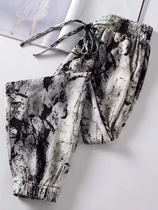 Summer Thin Ice Silk Watercolor Harem Pants High Waist Casual Loose Fit Anti-Mosquito Lantern Ladies Trousers Commute Style
Summer Thin Ice Silk Watercolor Harem Pants High Waist Casual Loose Fit Anti-Mosquito Lantern Ladies Trousers Commute Style