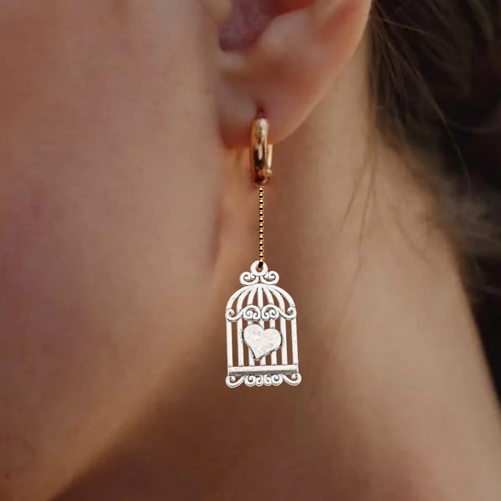 40 шт. винтажных подвесок-шармов в виде птичьих клеток из сплава для изготовления ювелирных изделий своими руками: браслетов, ожерелий, серег, брелоков
40 шт. винтажных подвесок-шармов в виде птичьих клеток из сплава для изготовления ювелирных изделий своими руками: браслетов, ожерелий, серег, брелоков