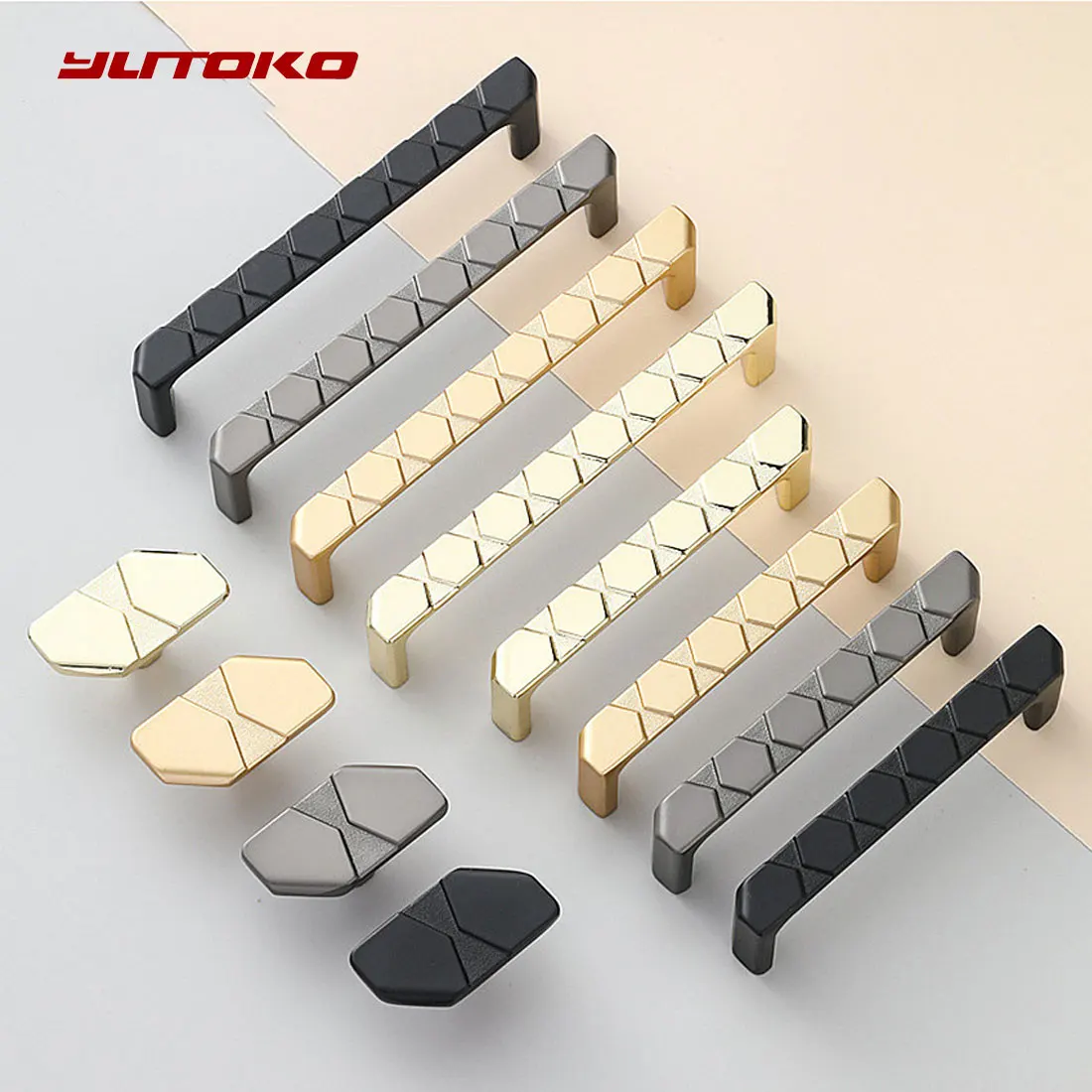 YUTOKO European Style Zinc Alloy Black Door Handles Kitchen Cabinet Handles Gold Solid Drawer Knobs Fashion Furniture Hardware
YUTOKO European Style Zinc Alloy Black Door Handles Kitchen Cabinet Handles Gold Solid Drawer Knobs Fashion Furniture Hardware