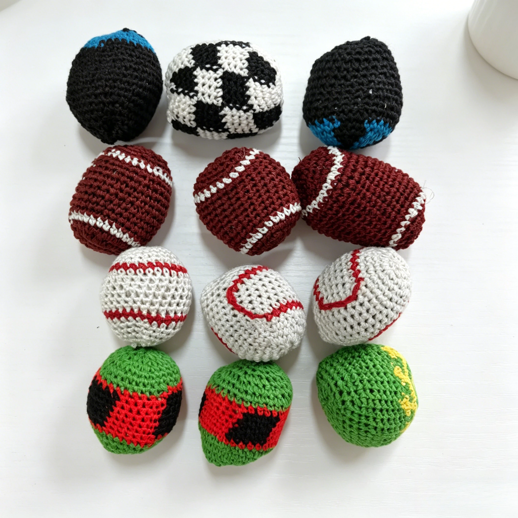 Outdoor Soft Handmade Footbag Sacks Juggling Balls Durable for Kids Group Playing Activities Gifts
Outdoor Soft Handmade Footbag Sacks Juggling Balls Durable for Kids Group Playing Activities Gifts