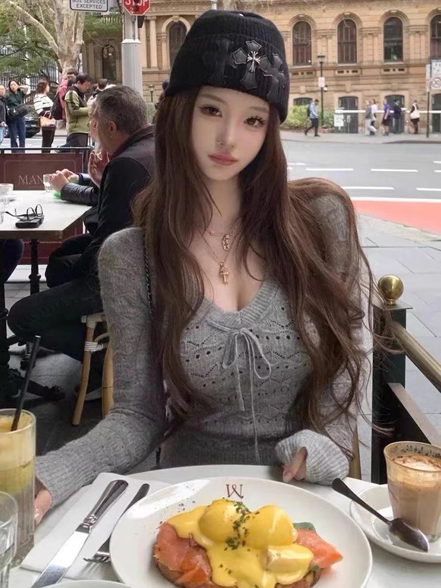 ey Hollow out Knitted Sweater Women's Early Spring New Sle Belt Design Slimming Base irt Korean Sle Long Sve V-ne
ey Hollow out Knitted Sweater Women's Early Spring New Sle Belt Design Slimming Base irt Korean Sle Long Sve V-ne