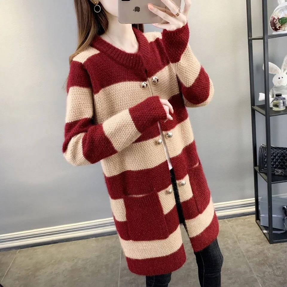 Stripe Long Cardigan Sweater Women 2025 Spring Autumn Women Clothing Soft Sweater Knitwear Cardigans
Stripe Long Cardigan Sweater Women 2025 Spring Autumn Women Clothing Soft Sweater Knitwear Cardigans