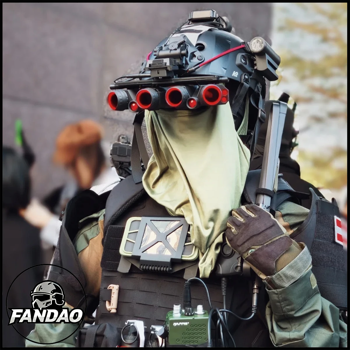 Call Of Duty Koenig Full Tactical Helmet Set with Light-Up NVG Model Face Mask Survival Light Camera for Cosplay Film Props
Call Of Duty Koenig Full Tactical Helmet Set with Light-Up NVG Model Face Mask Survival Light Camera for Cosplay Film Props