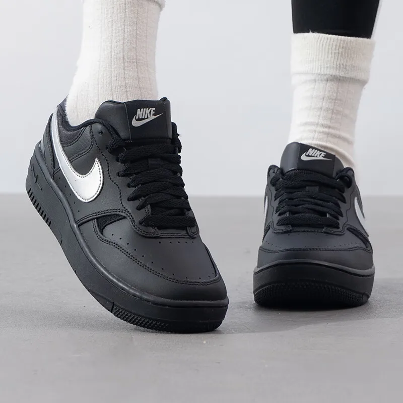 Женская обувь Nike, новинка весны 2024, спортивная обувь GAMMA FORCE, модная легкая повседневная обувь в стиле ретро, HQ1674-001
Женская обувь Nike, новинка весны 2024, спортивная обувь GAMMA FORCE, модная легкая повседневная обувь в стиле ретро, HQ1674-001