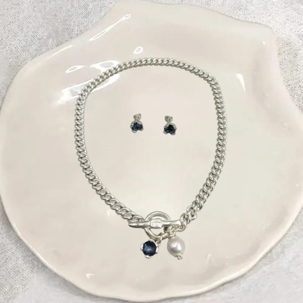 2026 Spring Clear and Elegant Blue Crystal Pearl Buckle Earrings Necklace Set Jewelry Two Piece Set Party Gift
2026 Spring Clear and Elegant Blue Crystal Pearl Buckle Earrings Necklace Set Jewelry Two Piece Set Party Gift