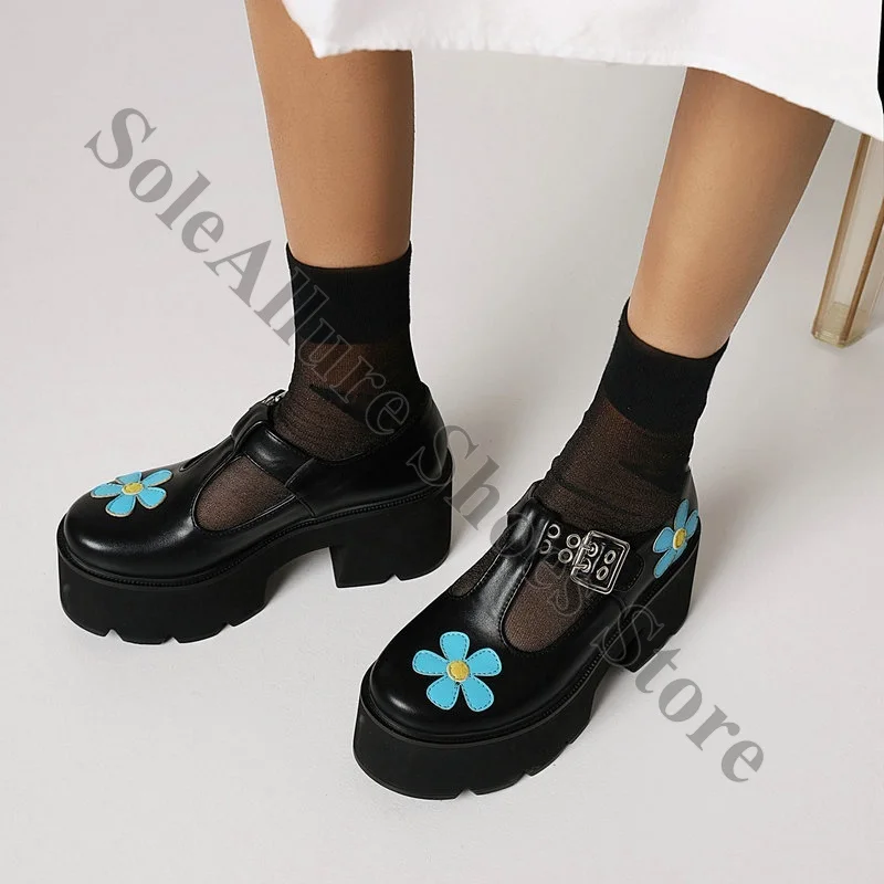 Floral Print Platform Mary Janes Chunky Lug Sole T-Strap Buckle Closure Y2K Harajuku Kawaii Alt Street Footwear
Floral Print Platform Mary Janes Chunky Lug Sole T-Strap Buckle Closure Y2K Harajuku Kawaii Alt Street Footwear