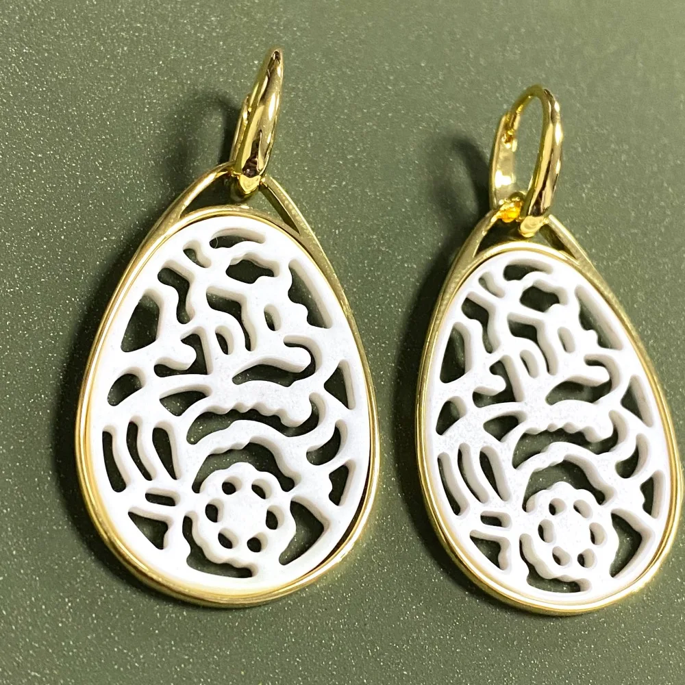 Handmade Jet Pendant Earrings Copper with Gold Plated Manual Hollow Out Flower WaterDrop Earrings Fashion Jewelry
Handmade Jet Pendant Earrings Copper with Gold Plated Manual Hollow Out Flower WaterDrop Earrings Fashion Jewelry