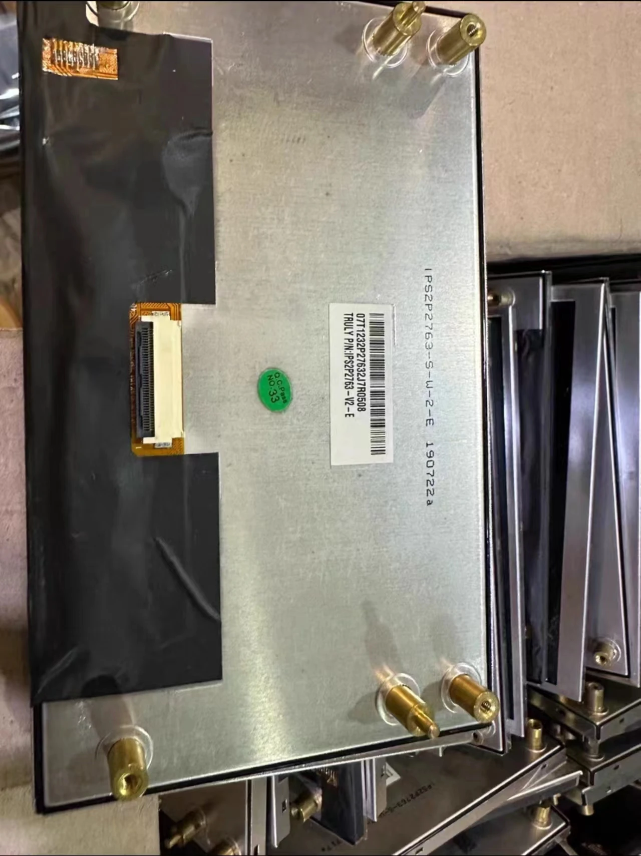 Оригинальный ЖК-экран диагональю 7 дюймов Φ IPS2P2763, подходит для обслуживания и замены современного ЖК-экрана Kia
Оригинальный ЖК-экран диагональю 7 дюймов Φ IPS2P2763, подходит для обслуживания и замены современного ЖК-экрана Kia