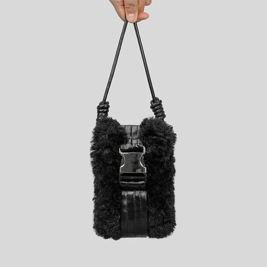 Faux Fur PU Splicing Mobile Phone Bags For Women Luxury Designer Handbags And Purse 2023 New In Fashion Mini Shoulder Crossbody
Faux Fur PU Splicing Mobile Phone Bags For Women Luxury Designer Handbags And Purse 2023 New In Fashion Mini Shoulder Crossbody