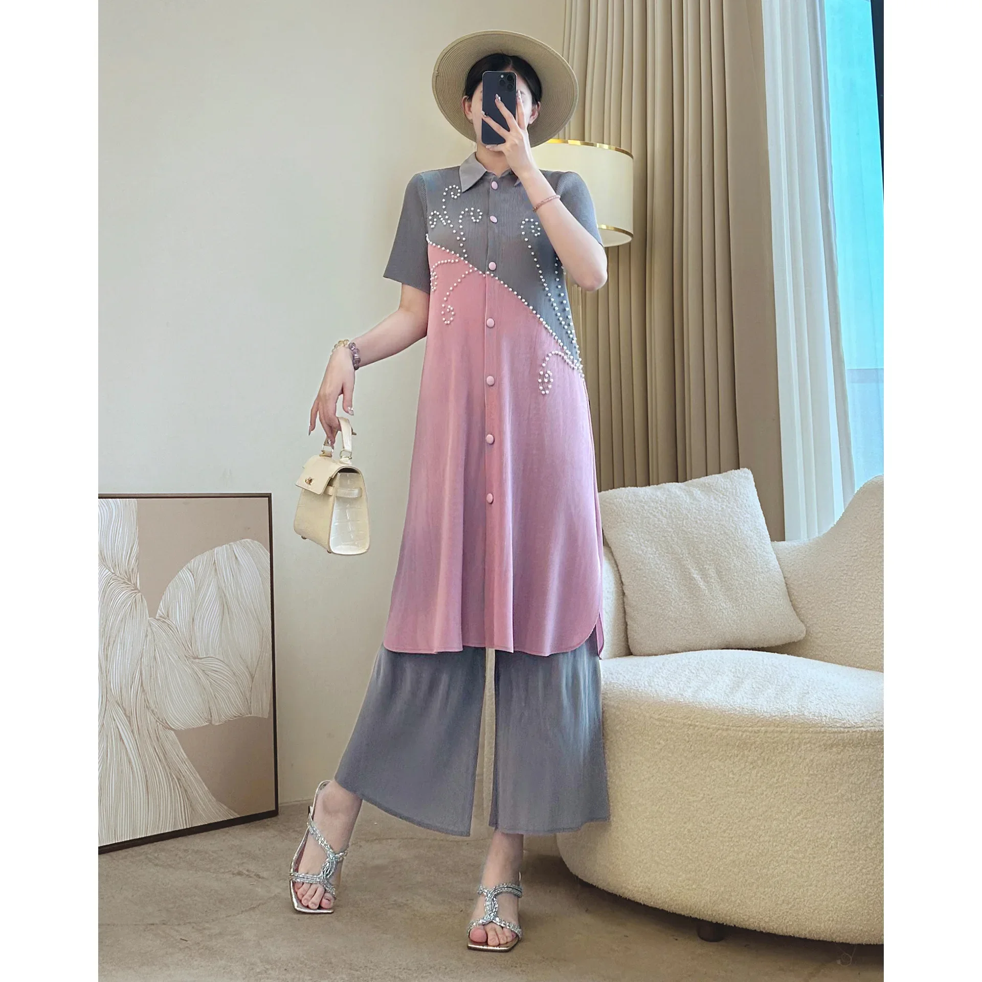 Miyake Style Pleated Pants Suit for Women 2025 New Stand Collar Short Sleeve Single-breasted Dress Straight Pants Two-piece Set
Miyake Style Pleated Pants Suit for Women 2025 New Stand Collar Short Sleeve Single-breasted Dress Straight Pants Two-piece Set