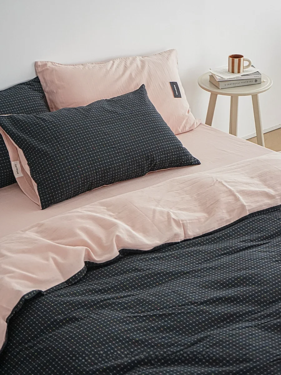 Z Pure Cotton Bedding Four-Piece Set Seasonl Plaid Bla Pink Color-Knitted Korean Sle Bedding Quilt Cover eet
Z Pure Cotton Bedding Four-Piece Set Seasonl Plaid Bla Pink Color-Knitted Korean Sle Bedding Quilt Cover eet