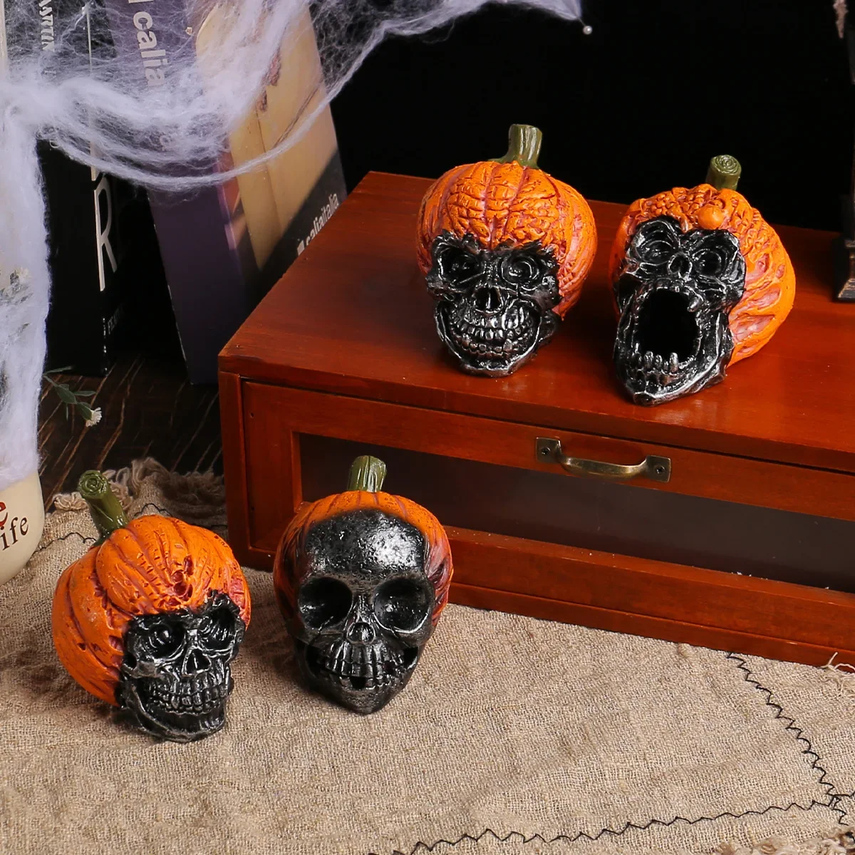 New horror Halloween decoration skull resin decoration pumpkin hat skull crafts garden party ornaments
New horror Halloween decoration skull resin decoration pumpkin hat skull crafts garden party ornaments