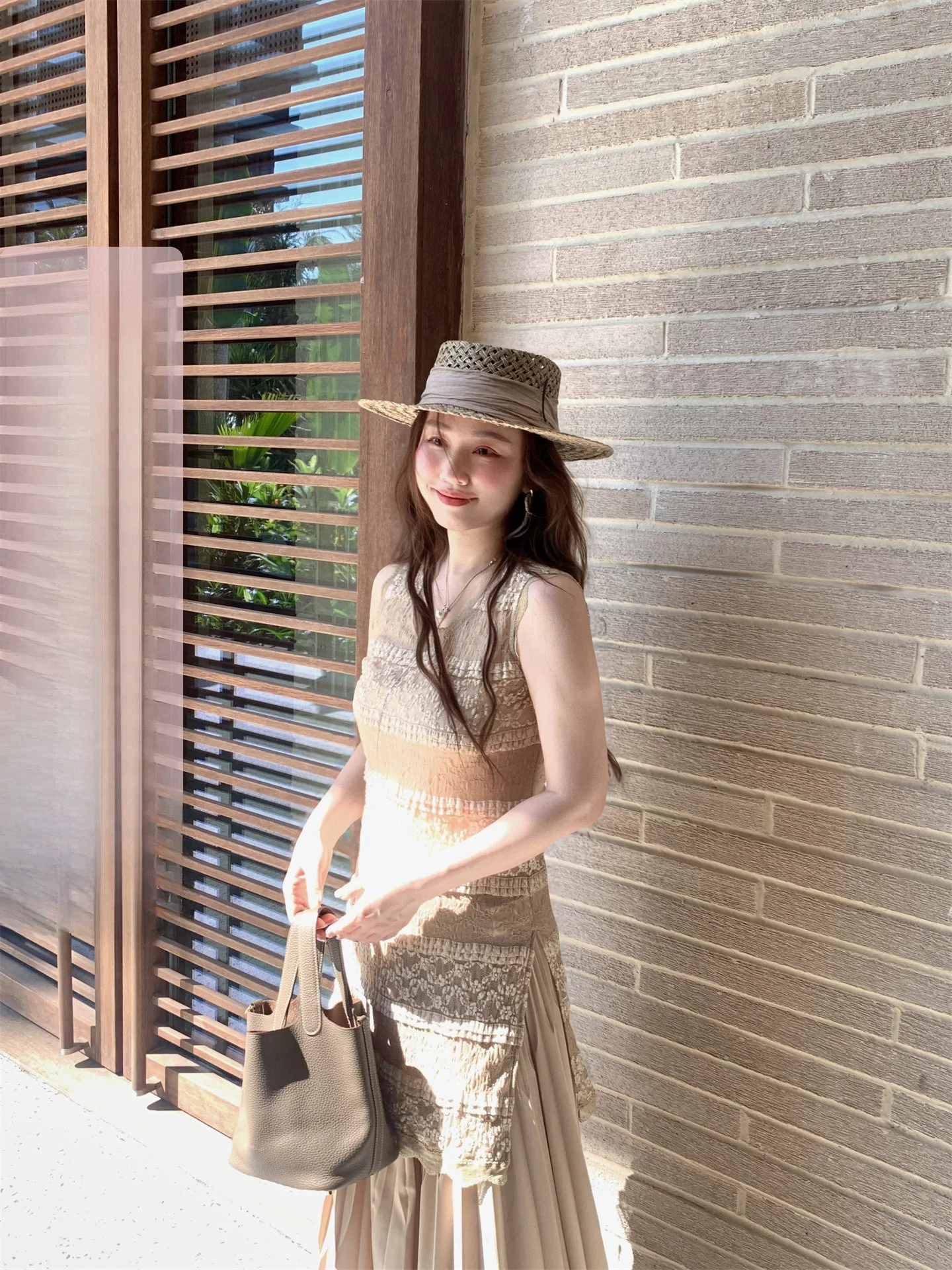 Elegant Lace Heavy Work Sleeveless Vest Dress Spring Beautiful Women's Dress W-THEWANGS Brand Cotton V-neck Gored Skirt
Elegant Lace Heavy Work Sleeveless Vest Dress Spring Beautiful Women's Dress W-THEWANGS Brand Cotton V-neck Gored Skirt