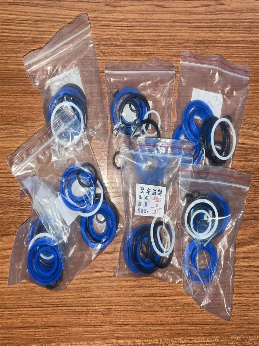 Manual Forklift Oil Seal Seal Ring Hydraulic Truck Raising Oil Pump Repair Kit
Manual Forklift Oil Seal Seal Ring Hydraulic Truck Raising Oil Pump Repair Kit