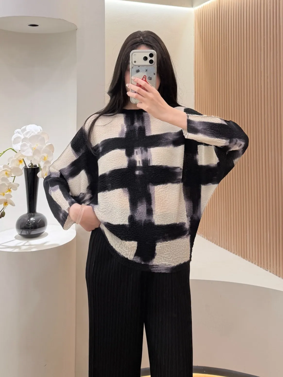 Плиссированный топ в акварельную клетку, большой размер, блузка свободного кроя из мягкой ткани с длинными рукавами, повседневная повседневная одежда, модный шикарный стильный наряд
Плиссированный топ в акварельную клетку, большой размер, блузка свободного кроя из мягкой ткани с длинными рукавами, повседневная повседневная одежда, модный шикарный стильный наряд