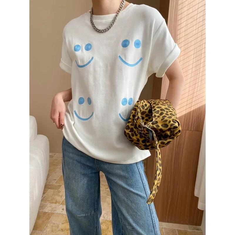 New early spring style fashionable design smiley face embroidered round neck loose short-sleeved T-shirt
New early spring style fashionable design smiley face embroidered round neck loose short-sleeved T-shirt