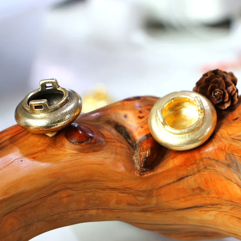 Pure Copper Small Four-Legged Tripod Convenient Tray Vintage Mini Incense Holder for Offering to Buddha J
Pure Copper Small Four-Legged Tripod Convenient Tray Vintage Mini Incense Holder for Offering to Buddha J