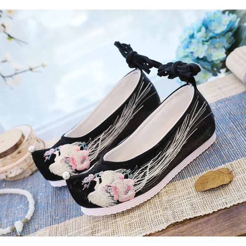 Spring Autumn Original Hanfu Shoes Women Retro Embroidered Heighten Upturned Toe Bow Shoes Black Red Ancient Costume Shoes
Spring Autumn Original Hanfu Shoes Women Retro Embroidered Heighten Upturned Toe Bow Shoes Black Red Ancient Costume Shoes
