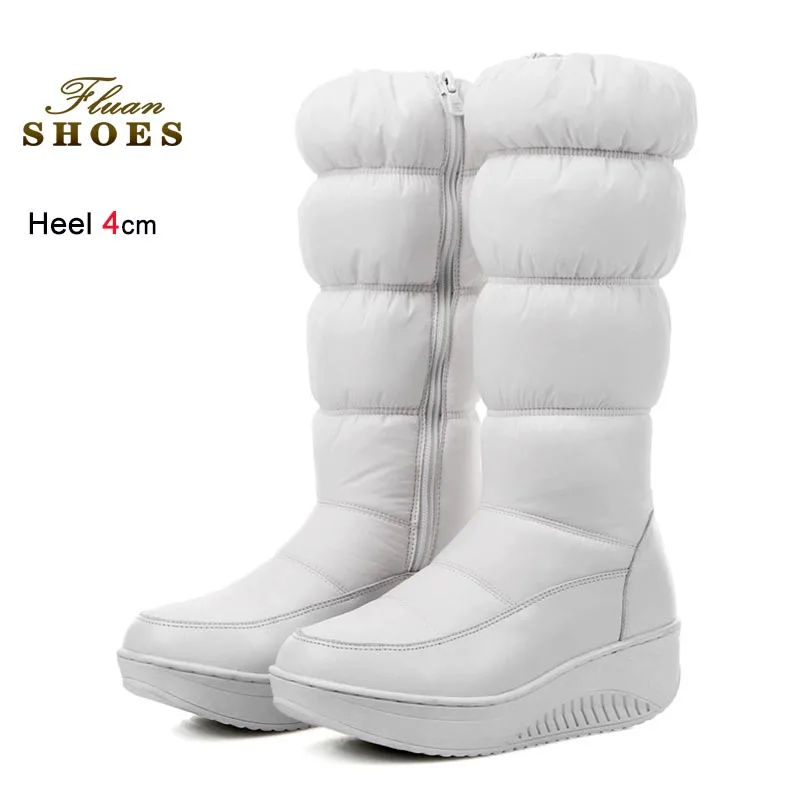 Новинка 2023 года, средние ботинки высотой 4 см, женские ботинки на платформе, зимние теплые пуховые зимние ботинки, утепленная плюшевая уличная обувь с боковой молнией сзади
Новинка 2023 года, средние ботинки высотой 4 см, женские ботинки на платформе, зимние теплые пуховые зимние ботинки, утепленная плюшевая уличная обувь с боковой молнией сзади