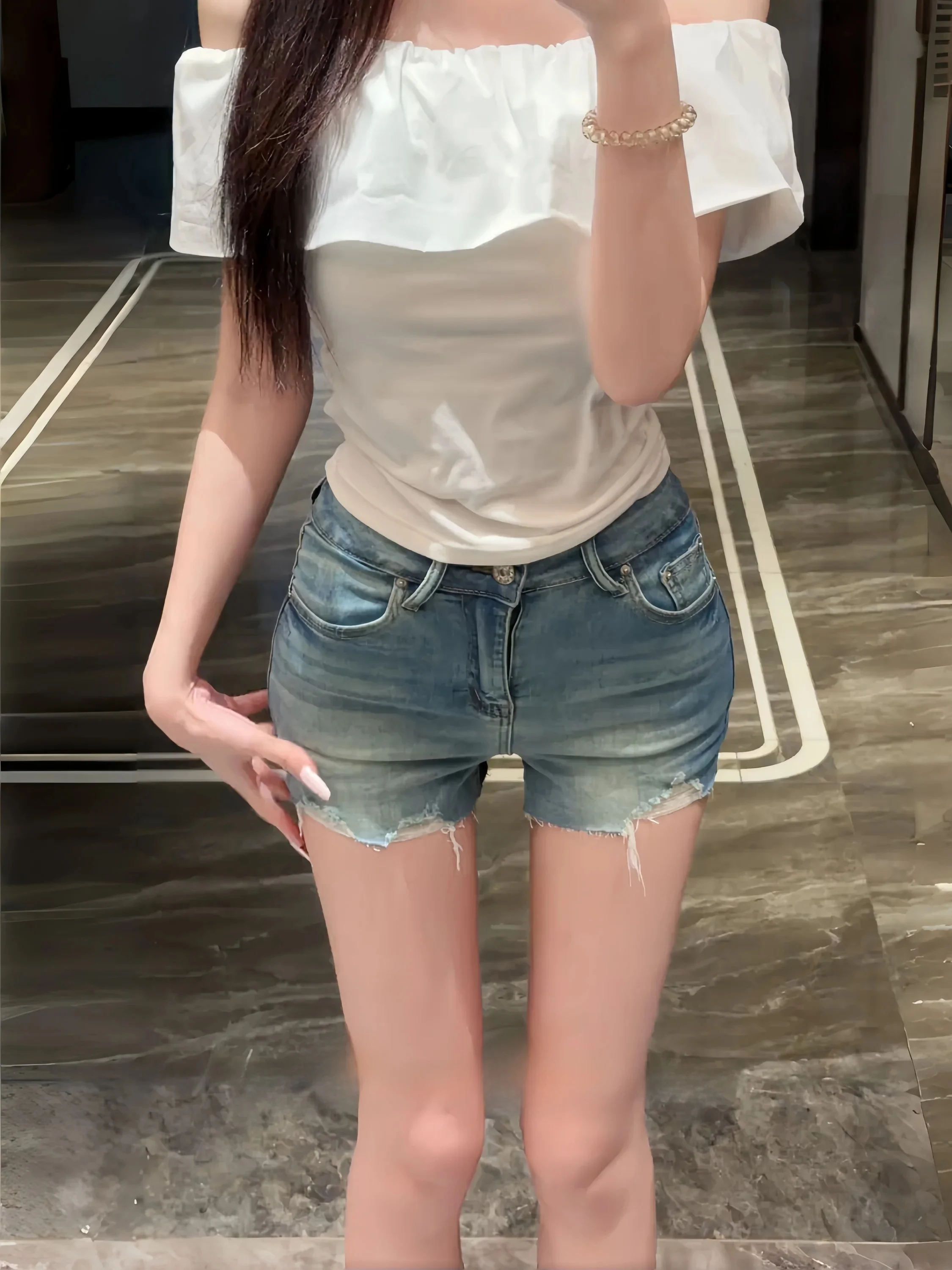 High Waist Cotton Stretch Denim Shorts Women's High Elasticity A-Line Skirts Korean Style Full Hip Hot Pants Summer
High Waist Cotton Stretch Denim Shorts Women's High Elasticity A-Line Skirts Korean Style Full Hip Hot Pants Summer