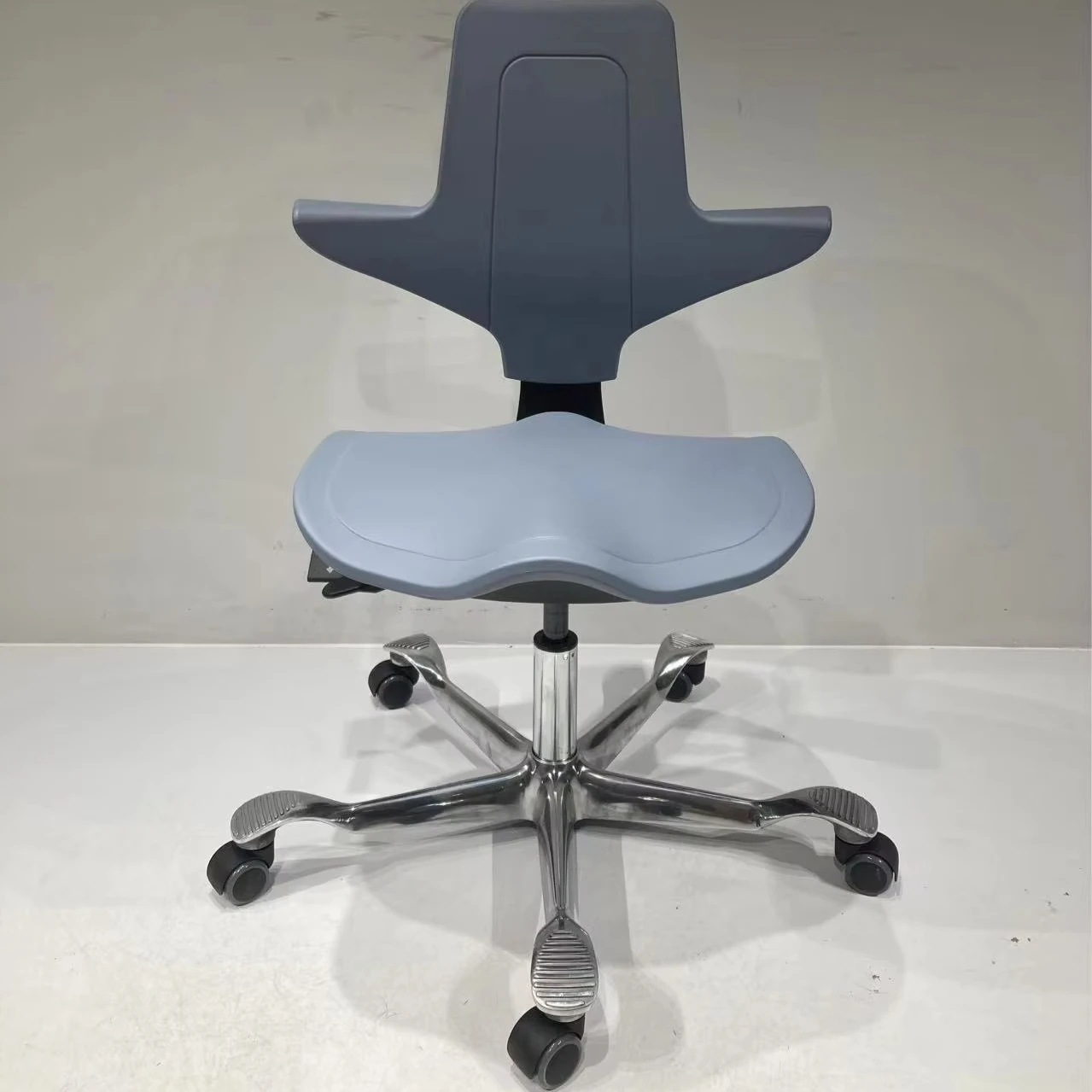 International Quality Standards, Safe, Reliable for Long Sitting in Office/Home/Live Streaming Use
International Quality Standards, Safe, Reliable for Long Sitting in Office/Home/Live Streaming Use