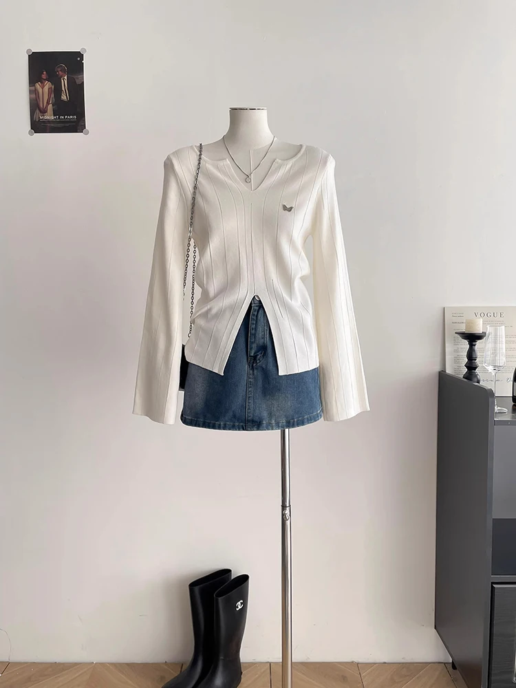 Women V-Neck Knit Sweater Fashion Design Sense Niche Long Sleeve Sweater Pullovers Autumn Winter Solid Color Slim Fit Tops
Women V-Neck Knit Sweater Fashion Design Sense Niche Long Sleeve Sweater Pullovers Autumn Winter Solid Color Slim Fit Tops