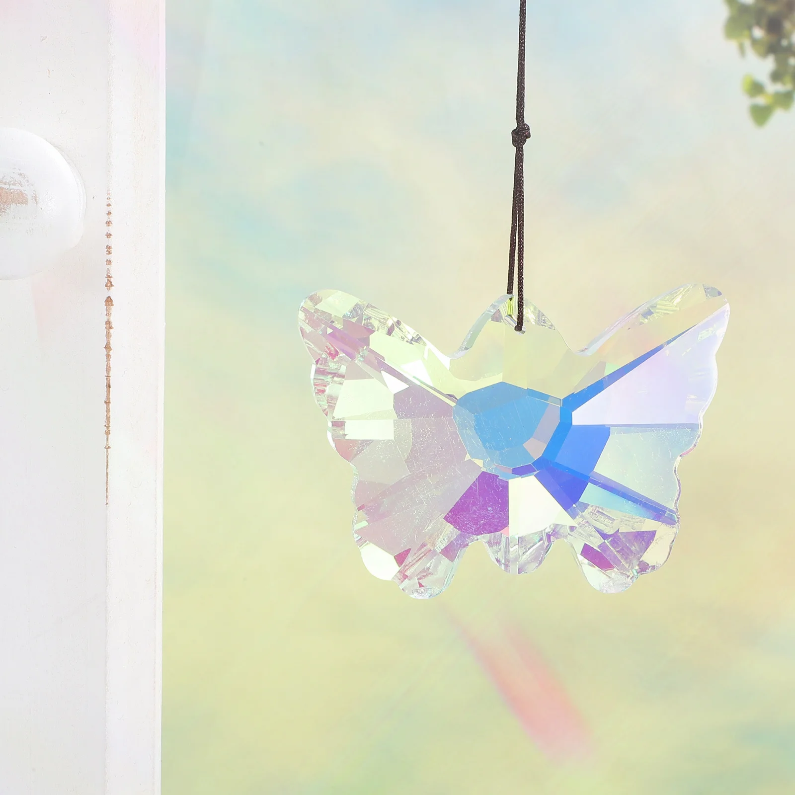 Butterfly Prism Sun Catcher Hanging Decor For Window Garden Indoor Light Reflector Colorful Rainbow Pendant Ornament 
Butterfly Prism Sun Catcher Hanging Decor For Window Garden Indoor Light Reflector Colorful Rainbow Pendant Ornament