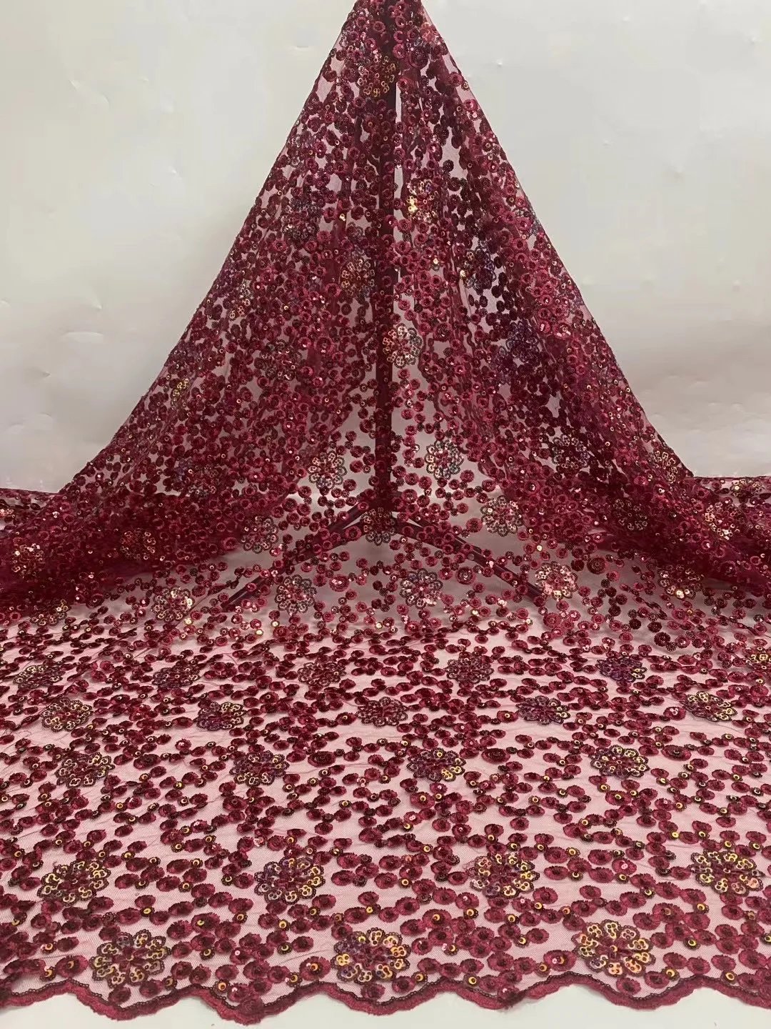 Latest African Lace Fabric 5Yards High Quality Wedding Dress French Lace Fabric Nigerian Sequins Bridal Lace Fabric Dubai Style
Latest African Lace Fabric 5Yards High Quality Wedding Dress French Lace Fabric Nigerian Sequins Bridal Lace Fabric Dubai Style