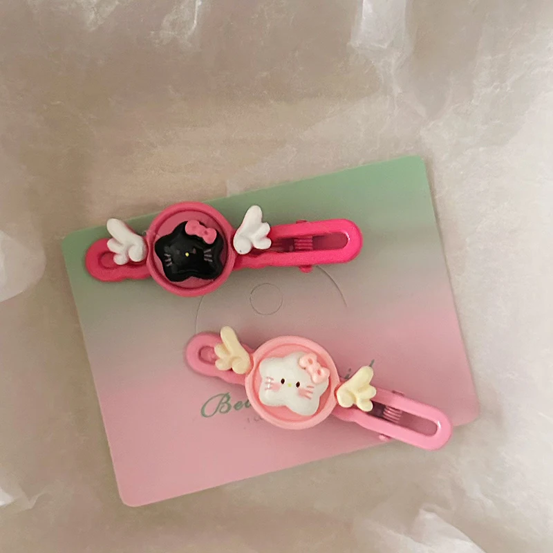1 шт. Sanrio заколка для волос милые Мультяшные крылья КТ Кот заколка для волос Kawaii аниме Девочка аксессуары для волос праздничные подарки сделай сам украшение
1 шт. Sanrio заколка для волос милые Мультяшные крылья КТ Кот заколка для волос Kawaii аниме Девочка аксессуары для волос праздничные подарки сделай сам украшение