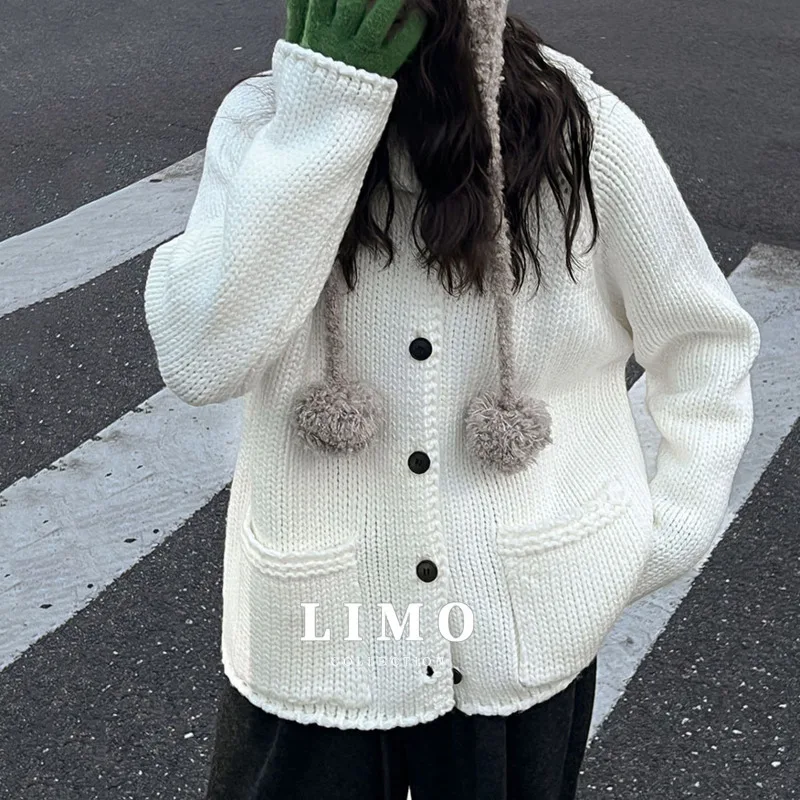 LIMO 2025 Autumn Winter Cozy Knit Cardigan Women Loose Fit Wool Blend Open Front Long Shirtcoat for Fall Daily Casual Office
LIMO 2025 Autumn Winter Cozy Knit Cardigan Women Loose Fit Wool Blend Open Front Long Shirtcoat for Fall Daily Casual Office