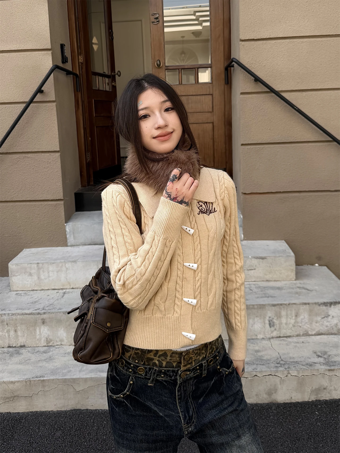 Don Cry Women's ort Knitted Cardigan Sweater with Fur Collar Twist Design Winter Warm Outerwear Long Sve Collar
Don Cry Women's ort Knitted Cardigan Sweater with Fur Collar Twist Design Winter Warm Outerwear Long Sve Collar