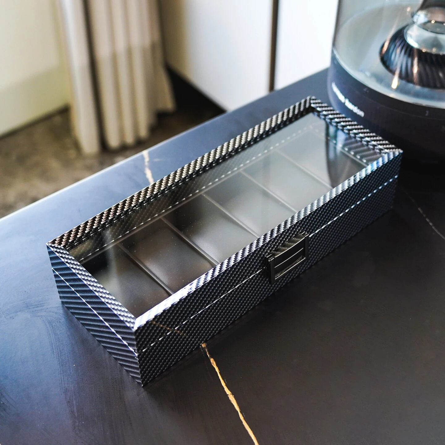 Lorvo 6 Slots Carbon Fiber Texture Watch Storage Box with Transparent Lid Jewelry Display Organizer for Men Women watch winder
Lorvo 6 Slots Carbon Fiber Texture Watch Storage Box with Transparent Lid Jewelry Display Organizer for Men Women watch winder