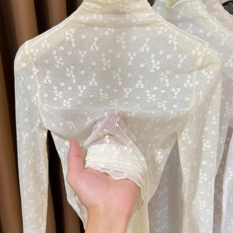 High Collar Tulle Lace Bottoming Shirt for Women Spring Autumn New Style Fungus Edge Hollow Inner Mesh T-shirt Top
High Collar Tulle Lace Bottoming Shirt for Women Spring Autumn New Style Fungus Edge Hollow Inner Mesh T-shirt Top