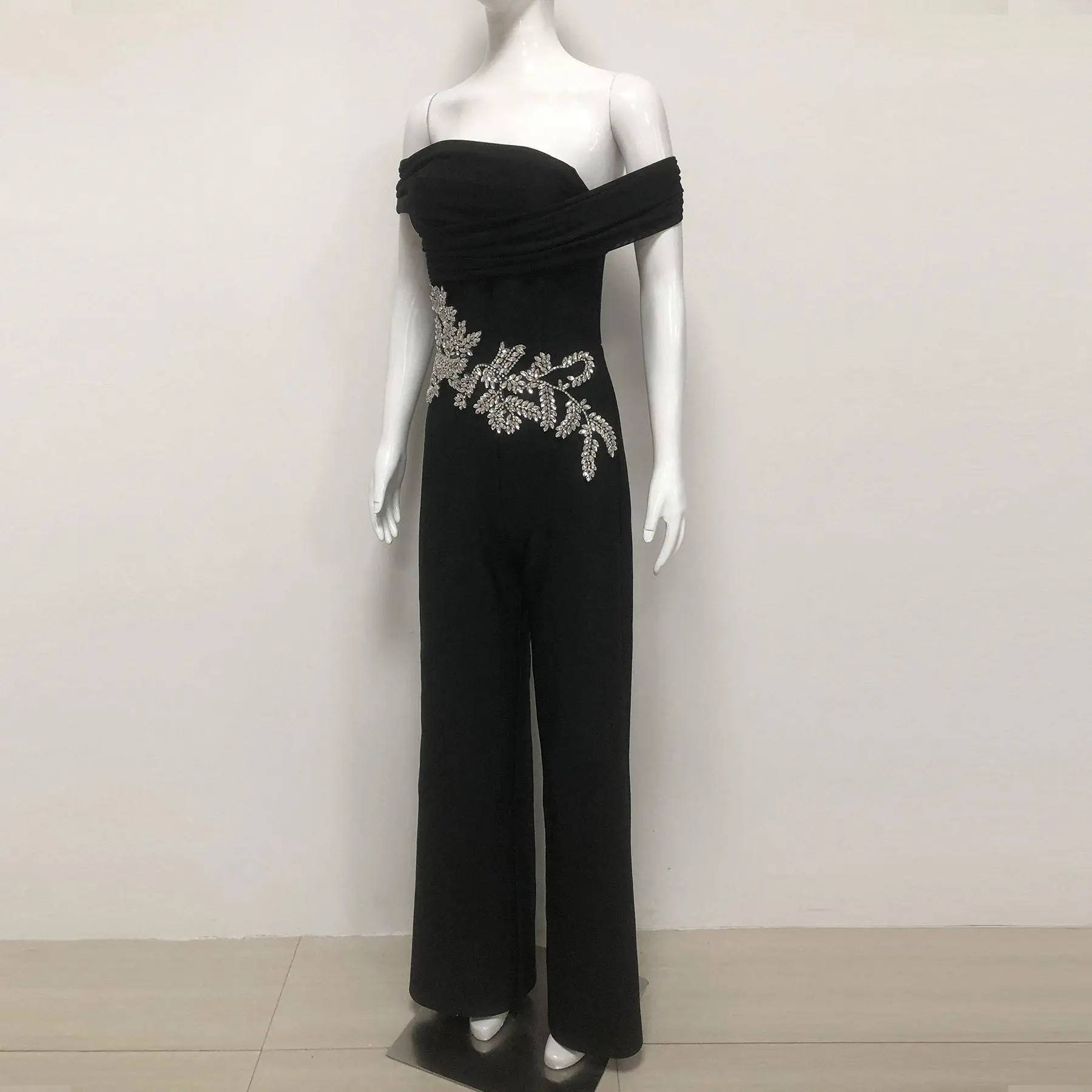 Fashionable Sexy Strapless Belted Pure Color Wrap One-Piece Pants Diamond Embellished Waist Long Pants High Waist Polyester
Fashionable Sexy Strapless Belted Pure Color Wrap One-Piece Pants Diamond Embellished Waist Long Pants High Waist Polyester