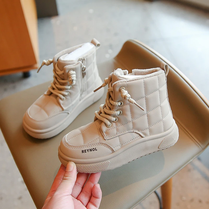 Детские зимние ботинки, теплая противоскользящая подошва на хлопковой подкладке для дома и улицы, удобная детская повседневная обувь
Детские зимние ботинки, теплая противоскользящая подошва на хлопковой подкладке для дома и улицы, удобная детская повседневная обувь