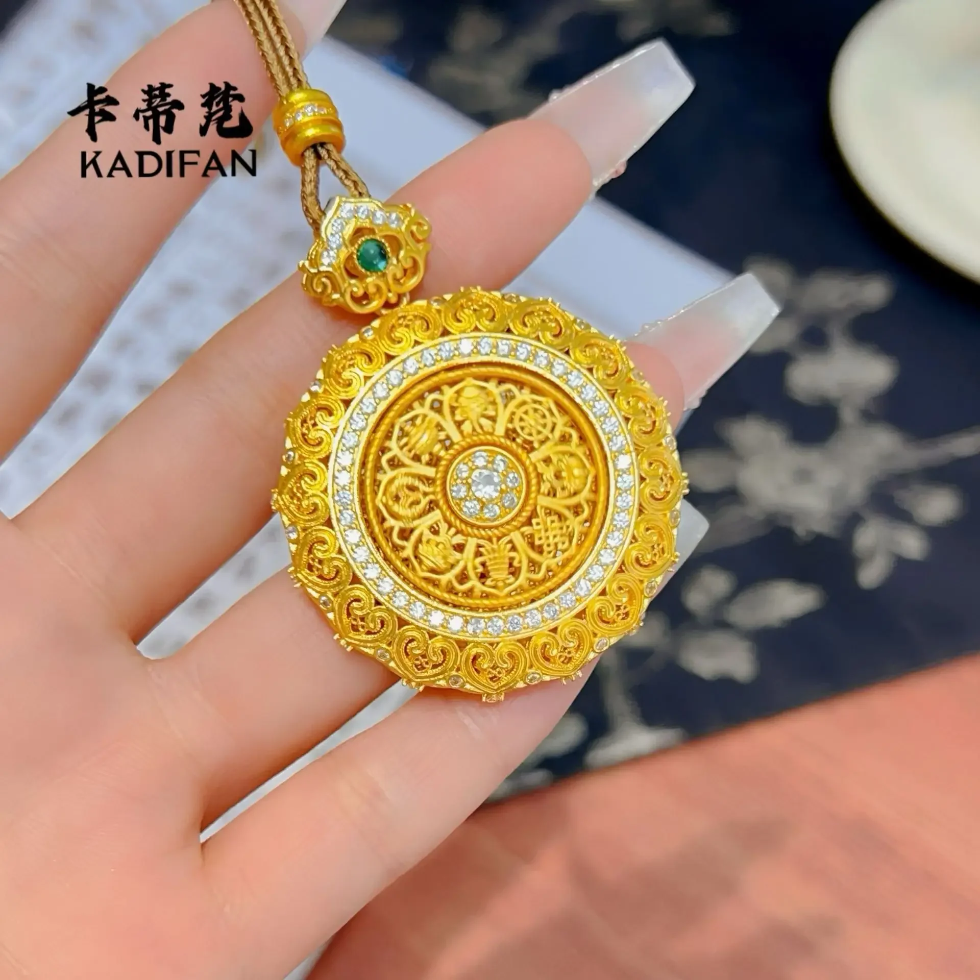 Gold shop 24K real gold rotatable Ruyi compass pendant au999 pure gold dot diamond rotating eight treasure compass
Gold shop 24K real gold rotatable Ruyi compass pendant au999 pure gold dot diamond rotating eight treasure compass