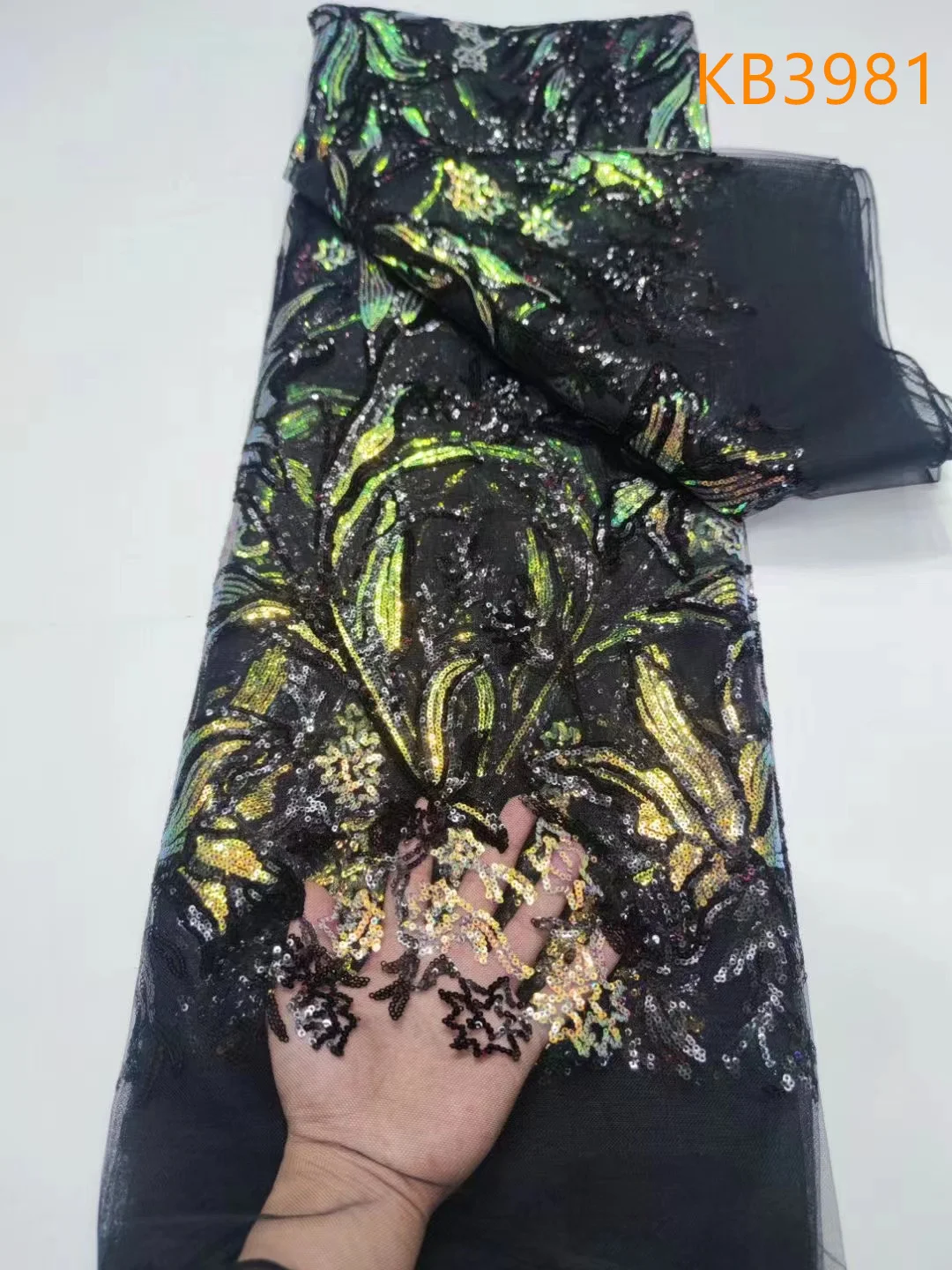 African Lace Fabric 5 Yards Sequin Tulle Lace Fabric Embroidered Dubai New 2024 French Mesh with Sequence for Sewing KB3981
African Lace Fabric 5 Yards Sequin Tulle Lace Fabric Embroidered Dubai New 2024 French Mesh with Sequence for Sewing KB3981