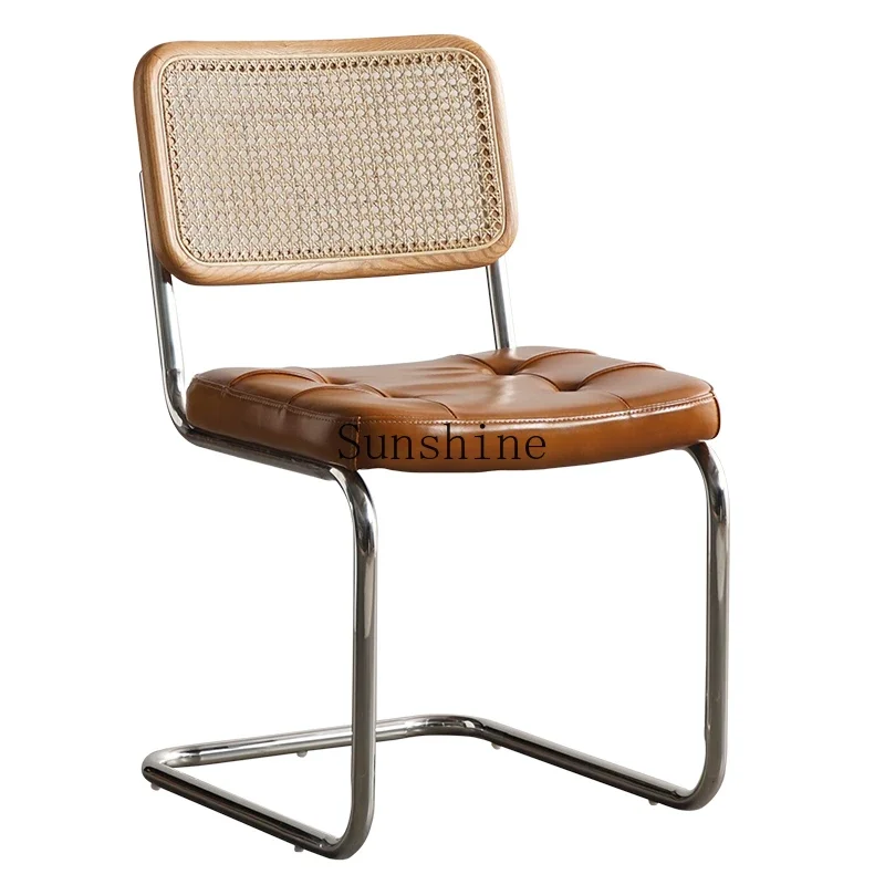 Modern minimalist medieval light luxury home leisure restaurant wrought iron dining chair
Modern minimalist medieval light luxury home leisure restaurant wrought iron dining chair