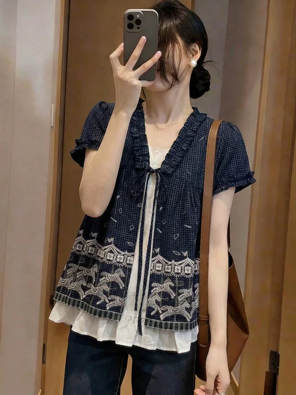 Blue V-neck Short Sleeve Shirt Women's Summer New Loose Doll Top Korean Style Commute Wind Fake Two-Piece Button Closure
Blue V-neck Short Sleeve Shirt Women's Summer New Loose Doll Top Korean Style Commute Wind Fake Two-Piece Button Closure
