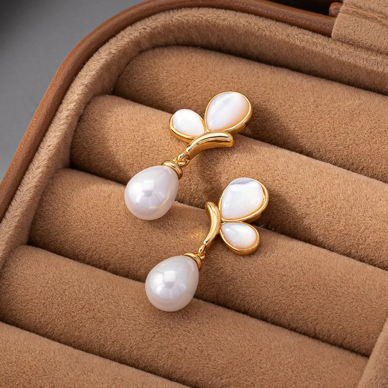 JYXH Elegant Personalized Design Pearl Drop Earrings For Women Party Vintage Simple Aesthetic Shell Stud Earrings Jewelry Gifts
JYXH Elegant Personalized Design Pearl Drop Earrings For Women Party Vintage Simple Aesthetic Shell Stud Earrings Jewelry Gifts