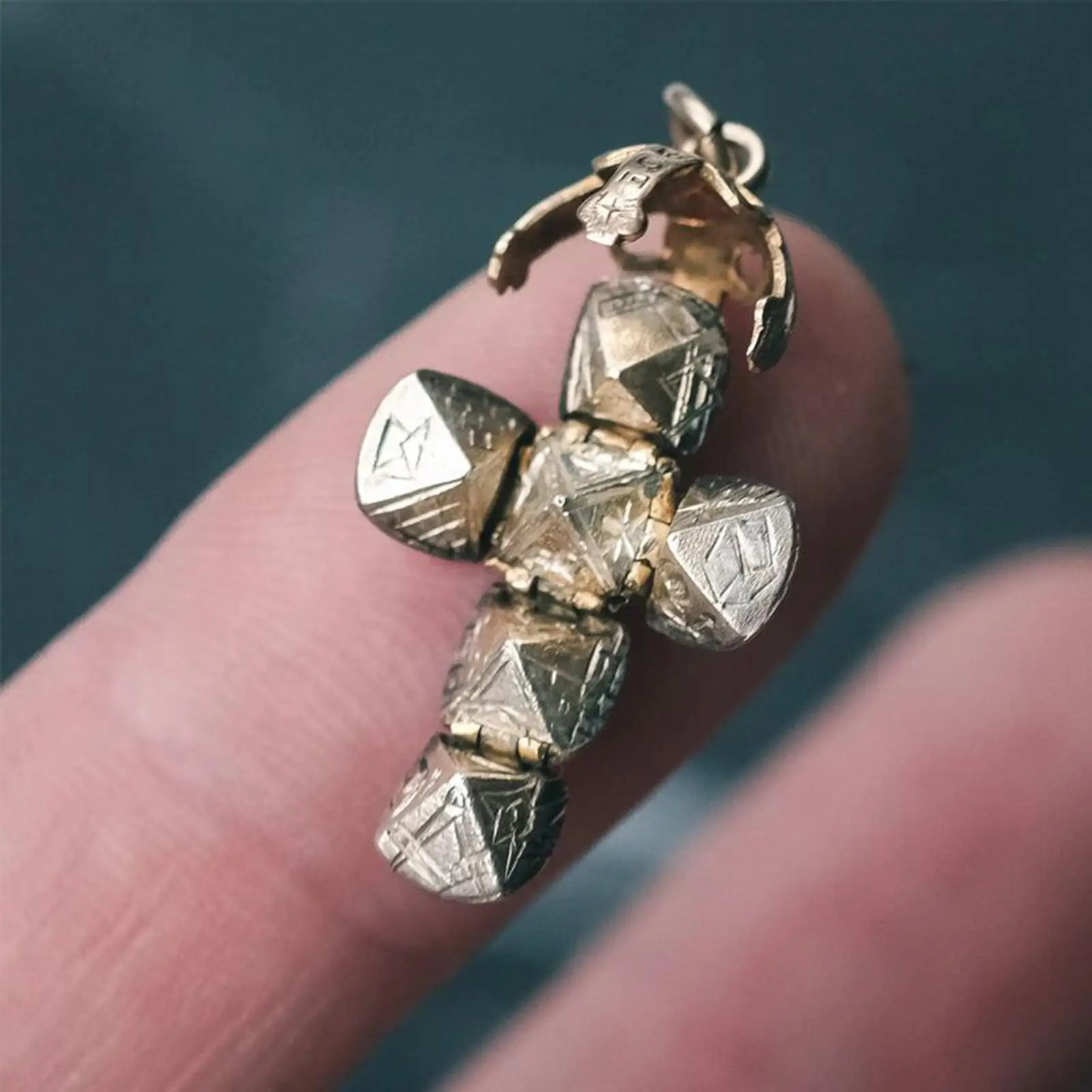 Подвеска-шар для сумки/рюкзака, аксессуар для украшения сумок, подарок на День святого Валентина, День рождения, Выпускной, Праздник
Подвеска-шар для сумки/рюкзака, аксессуар для украшения сумок, подарок на День святого Валентина, День рождения, Выпускной, Праздник