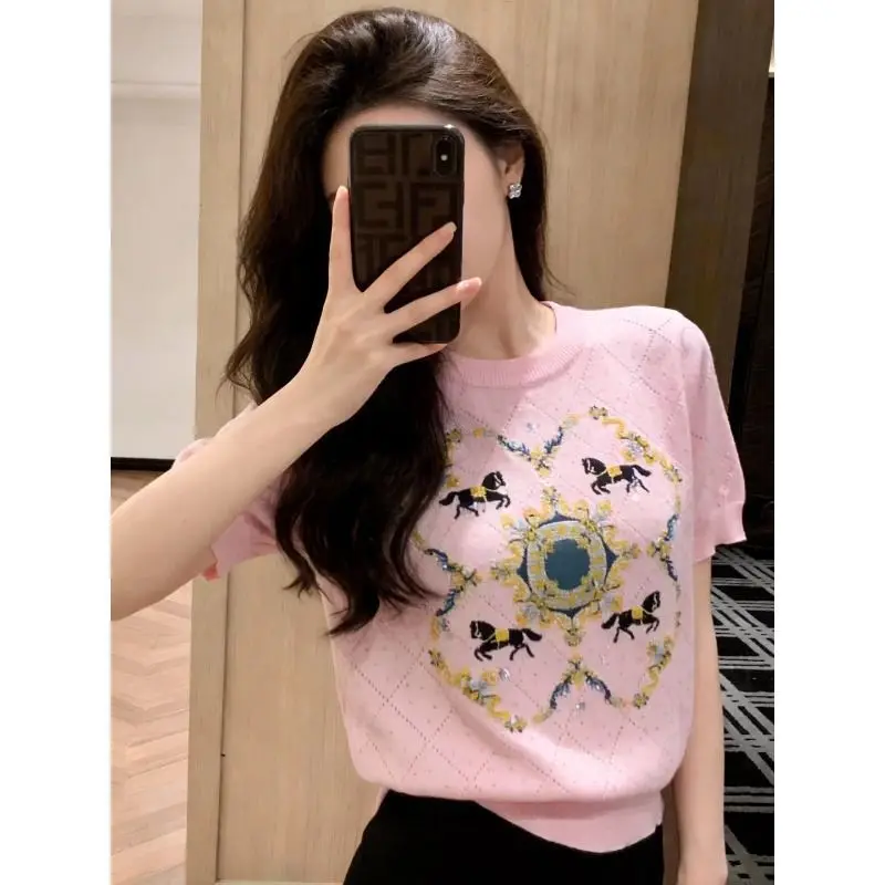 New Spring Summer Knitted Tops Women Fashion Floral Horse Embroidery O-neck Short Sleeve Ice Silk T-shirt Casual Sweater
New Spring Summer Knitted Tops Women Fashion Floral Horse Embroidery O-neck Short Sleeve Ice Silk T-shirt Casual Sweater