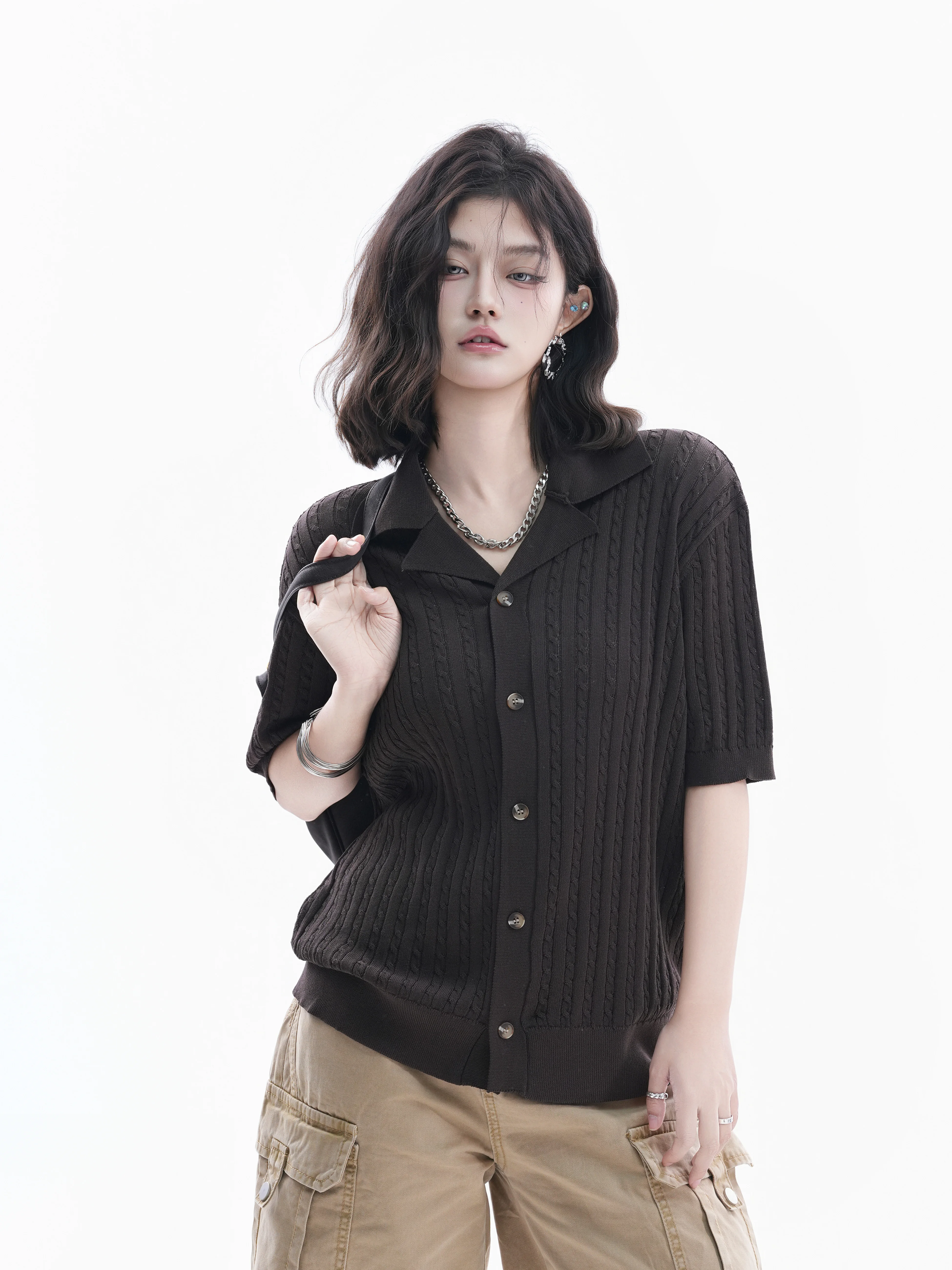 American Retro Knitted Open Cardigan Women's Loose Lazy Couple Short Sleeve Top Glue Fiber Thin Model Summer Casual
American Retro Knitted Open Cardigan Women's Loose Lazy Couple Short Sleeve Top Glue Fiber Thin Model Summer Casual