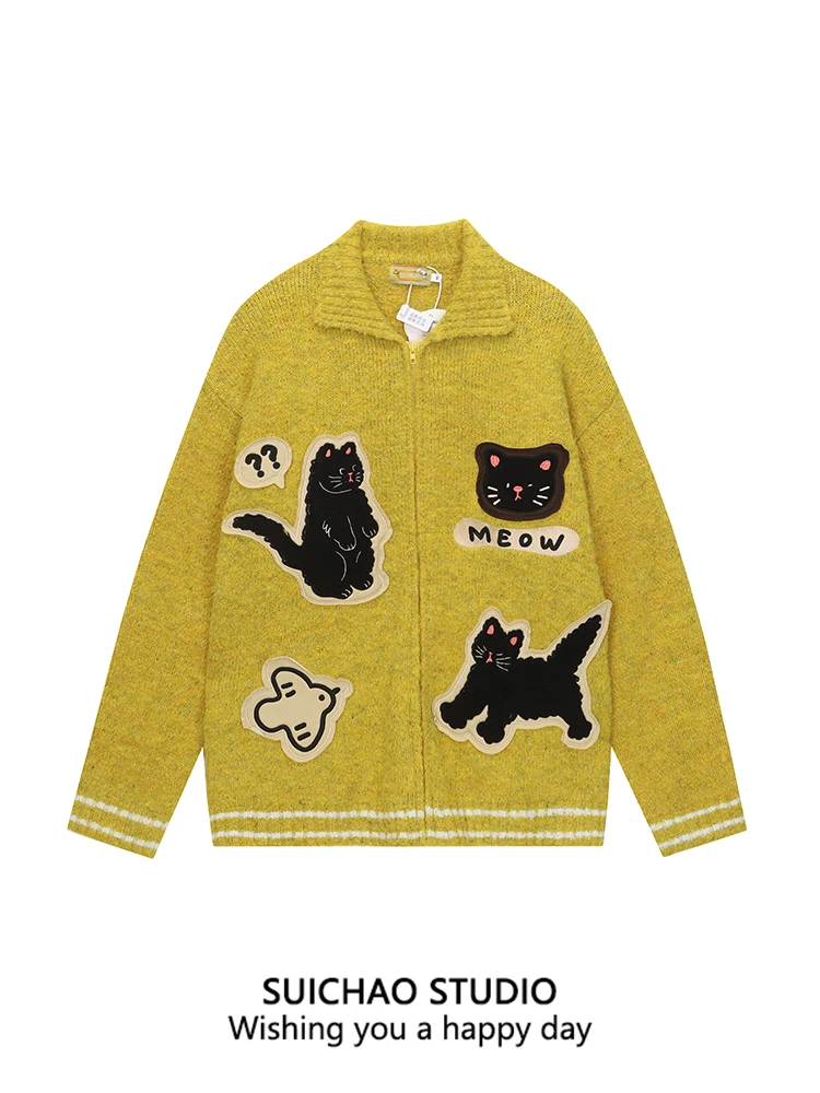 Вязаный кардиган Suichao в американском ретро-стиле с мультяшным принтом, теплый повседневный свитер-пальто для пар, осенне-зимняя верхняя одежда свободного кроя
Вязаный кардиган Suichao в американском ретро-стиле с мультяшным принтом, теплый повседневный свитер-пальто для пар, осенне-зимняя верхняя одежда свободного кроя